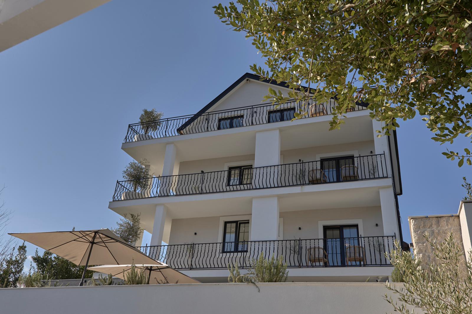 Image of Villa - 8 Bedrooms - 4 Bathrooms for Sale in Tivat-Montenegro, Image 26
